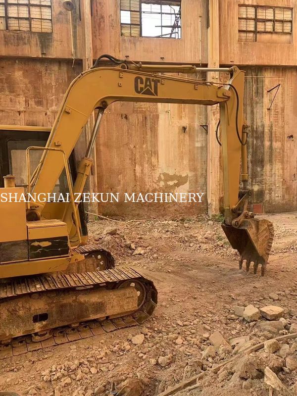 Gebrauchtes CAT E70B Bagger in Japan mit Minibaggergrößen und Original Japan Motor
