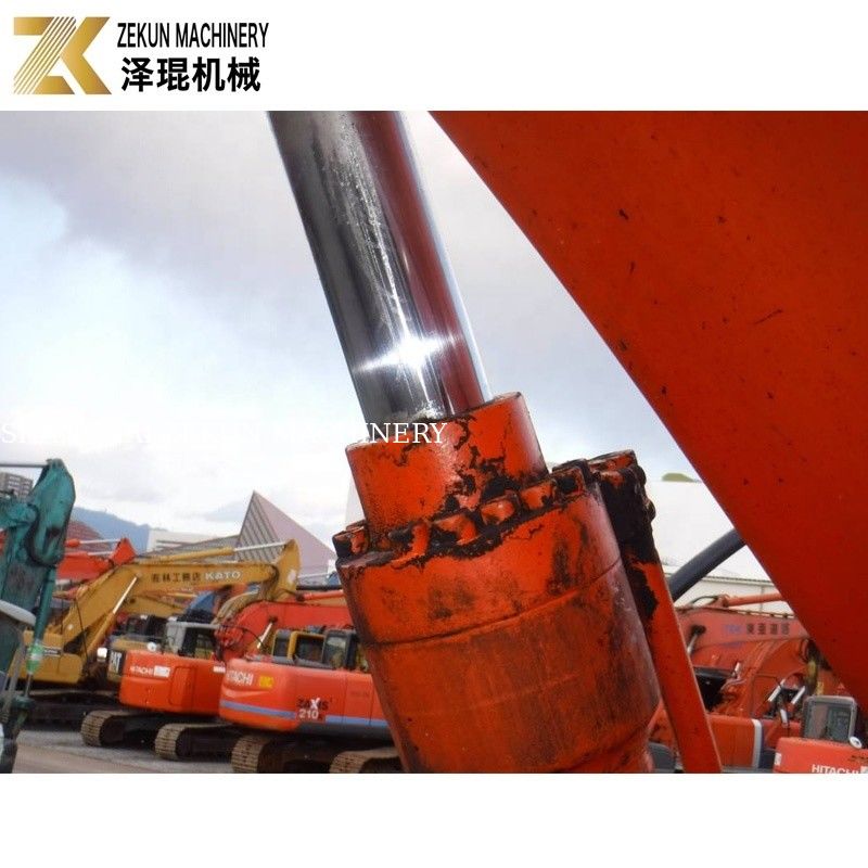 Original-Hydraulikzylinder für den Hitachi Zaxis 200 Bagger mit CC-6BG1T-Motor