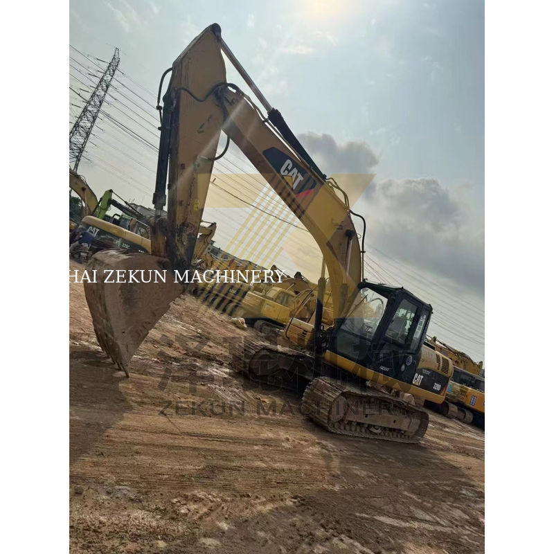 Gebrauchtes Cat 320D Bagger in Japan mit 20000 KG Maschinengewicht in gutem Zustand