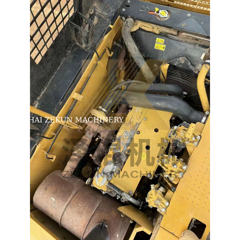 Gebrauchtes Cat 320D Bagger in Japan mit 20000 KG Maschinengewicht in gutem Zustand