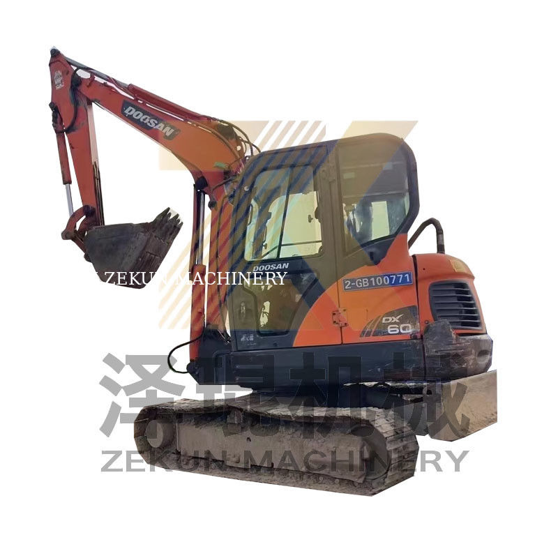 2015 Gebraucht Doosan DH60-7 Bagger in gutem Zustand gutes Maschinengewicht 5500 KG