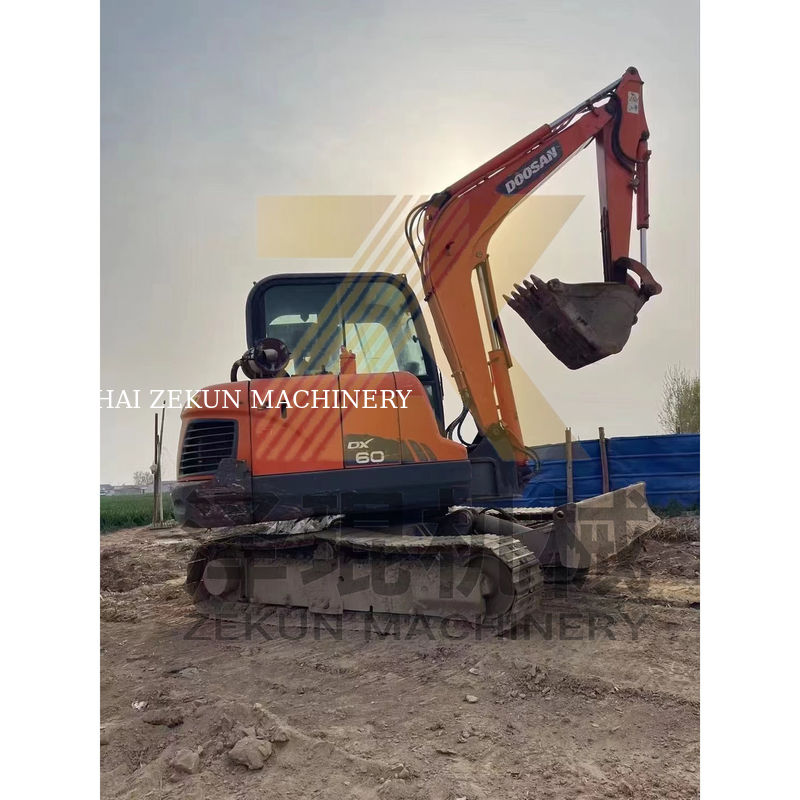 2015 Gebraucht Doosan DH60-7 Bagger in gutem Zustand gutes Maschinengewicht 5500 KG