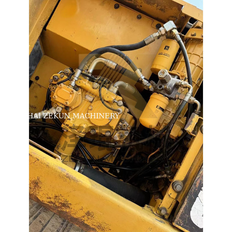 20 Tonnen zweitgebrauchter Shantui Kato Bagger 320D mit 1 M3 Eimerkapazität in Shanghai