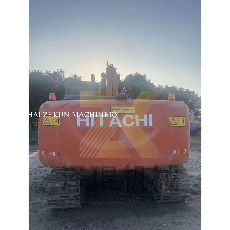 Hitachi ZX200-5G Gebrauchtbagger aus Japan mit 20 Tonnen Betriebsgewicht und Zylinder