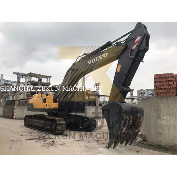 Gebrauchtes Volvo EC480 Bagger mit 3,3 m3 Eimerkapazität und anderem hydraulischem Ventil