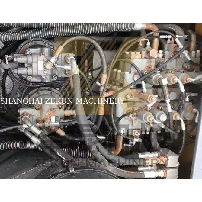 Gebrauchtes Volvo EC480 Bagger mit 3,3 m3 Eimerkapazität und anderem hydraulischem Ventil