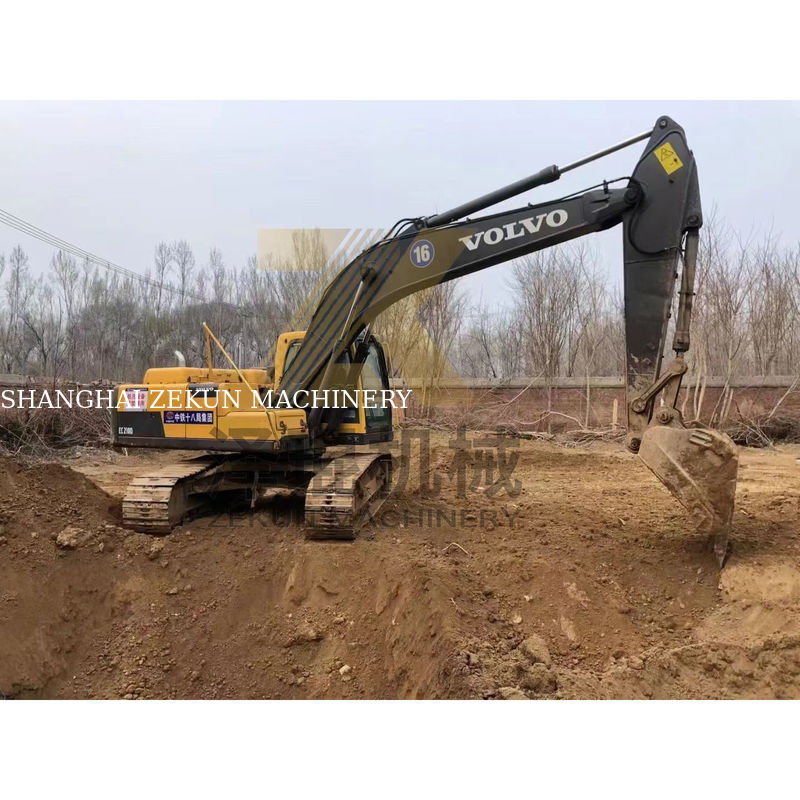 Gebrauchtes Volvo EC200B EC210BLC 240BLC 290BLC D6D EC210 BLC Bagger in Shanghai 21000 KG