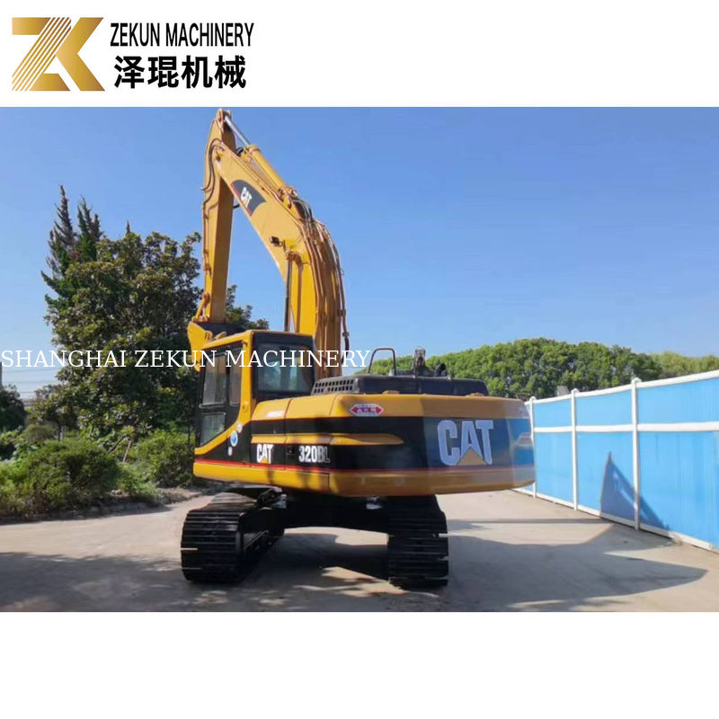 Gebrauchte Baggermaschine Cat 320 BL mit 0,92 m3 Eimerkapazität und 2001-4000 Arbeitsstunden