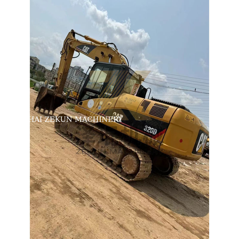 2015 Jahr Zweithand Shantui Kato Bagger 320D in in Shanghai andere Hydraulikpumpe