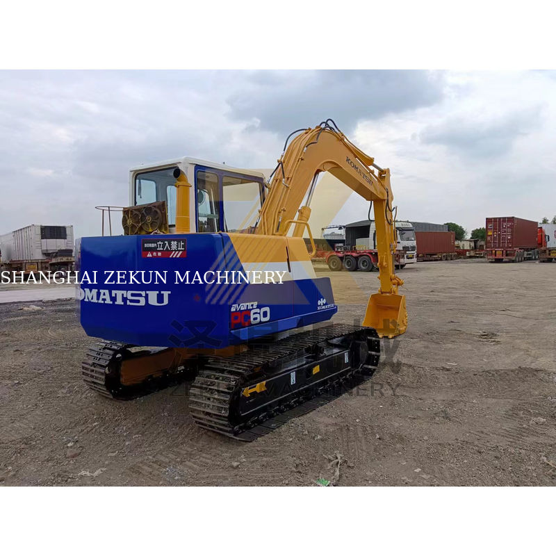 Gebrauchtes Komatsu PC60-5 Bagger mit anderen Hydraulikzylinder und im Jahr 2022