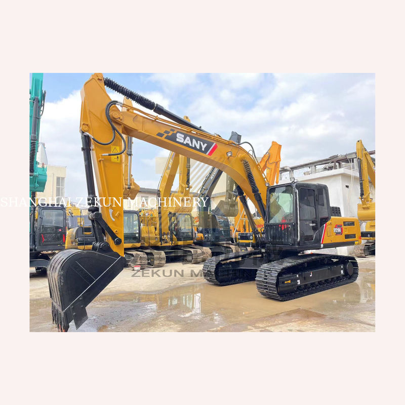 Sany sy215c Bagger in gutem Zustand mit geringer Arbeitszeit und Motor im Jahr 2023