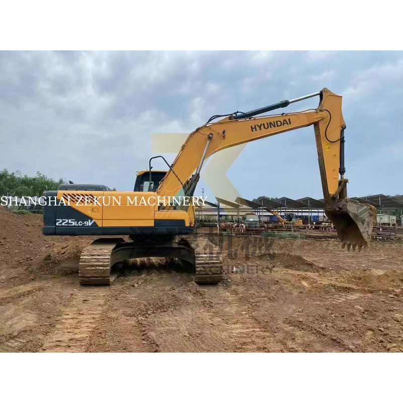 Gebrauchtes HYUNDAI 225LC-9S Bagger 112KW Leistung Original Lager in Korea