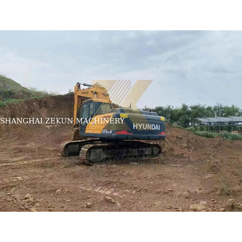 Gebrauchtes HYUNDAI 225LC-9S Bagger 112KW Leistung Original Lager in Korea