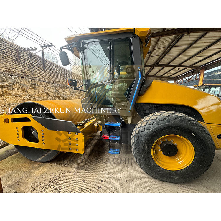 13 Tonnen XCMG XS135 Vollhydraulische Eintrommelwalze EU Stufe V
