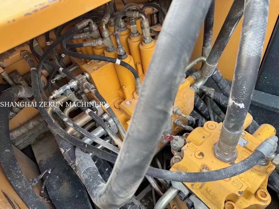 2018 R215VS Bagger 3 800 Arbeitsstunden Perfekt für schwere Arbeiten