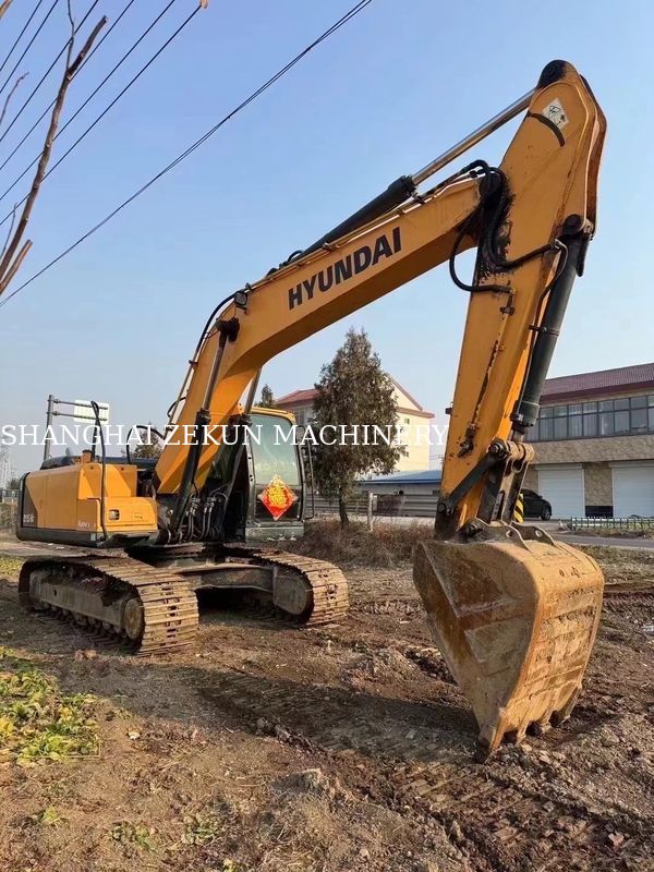 2018 R215VS Bagger 3 800 Arbeitsstunden Perfekt für schwere Arbeiten