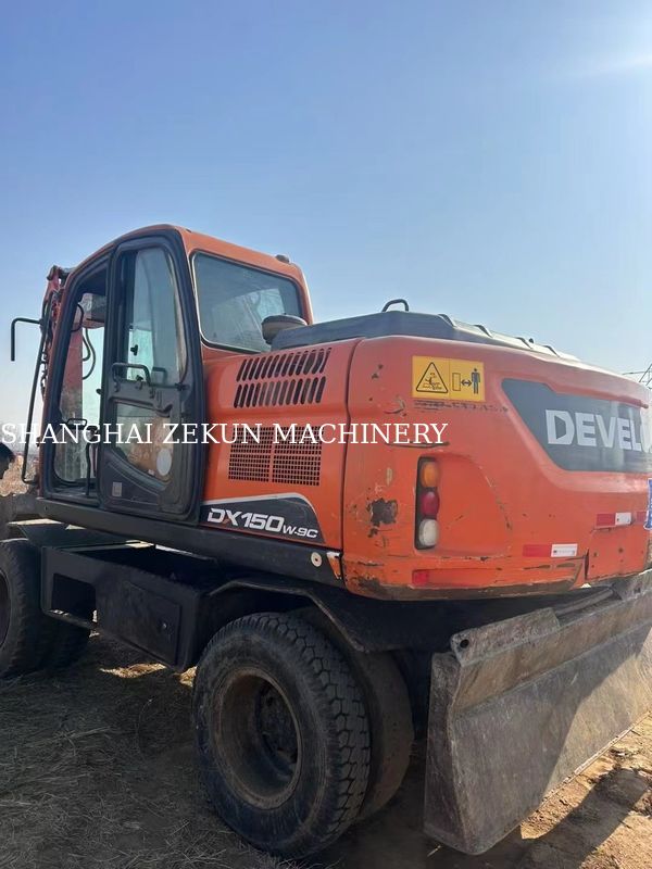 Doosan DX150W-9C Bagger mit 15-Tonnen-Rad-Typ zum Verkauf
