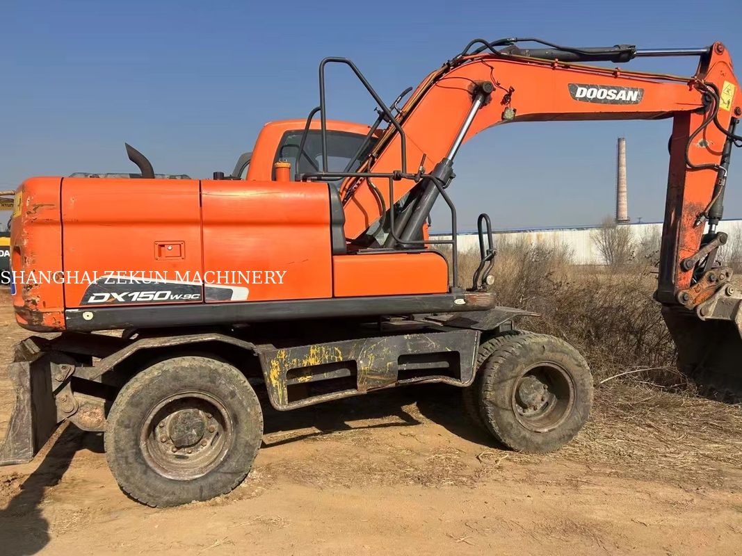 Doosan DX150W-9C Bagger mit 15-Tonnen-Rad-Typ zum Verkauf