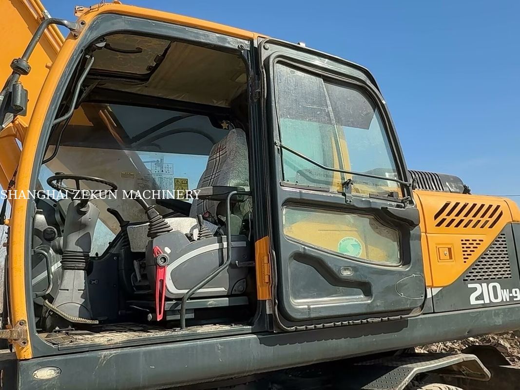 2014 Hyundai R210W-9 21 Tonnen Radbagger perfekt für Bauprojekte