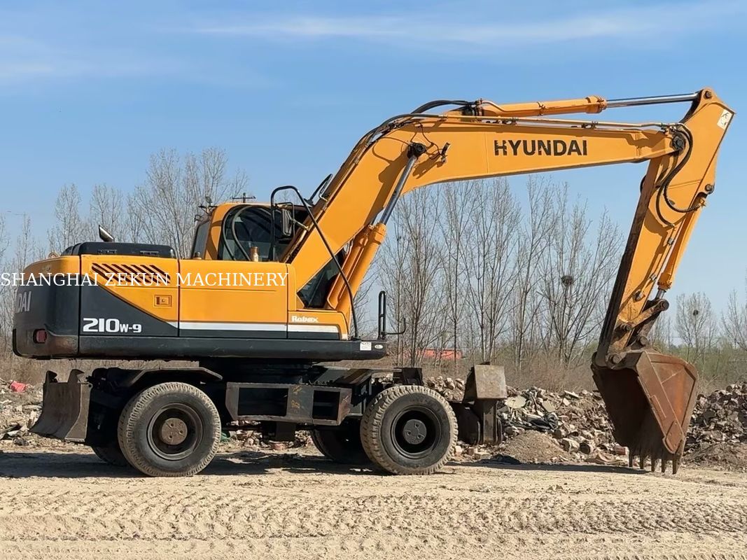 2014 Hyundai R210W-9 21 Tonnen Radbagger perfekt für Bauprojekte