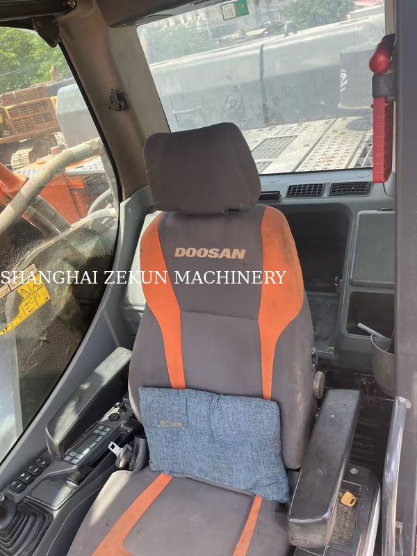 Gebrauchter Doosan DX500LC-9C Bagger 800 U/min Leistung und maximale Grabhöhe 11