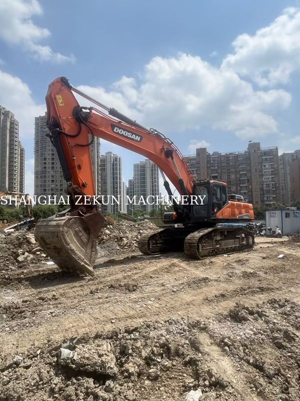 Gebrauchter Doosan DX500LC-9C Bagger 800 U/min Leistung und maximale Grabhöhe 11