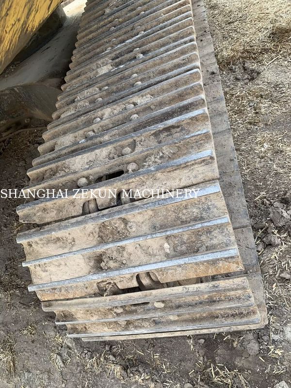 2015 Komatsu PC210LC-8MO Bagger mit Betriebsgewicht von 100 kg und maximaler Ausgrabbarkeit von 9