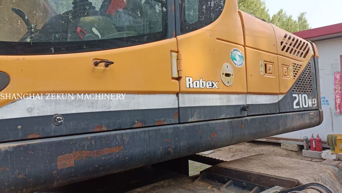 Hyundai R210W-9 Radbagger 330 L Kraftstoffbehälter und Hydraulikventil