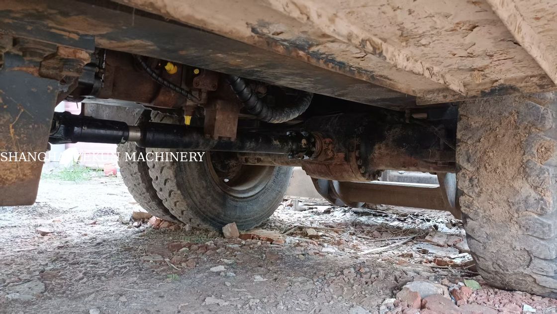 Hyundai R210W-9 Radbagger 330 L Kraftstoffbehälter und Hydraulikventil