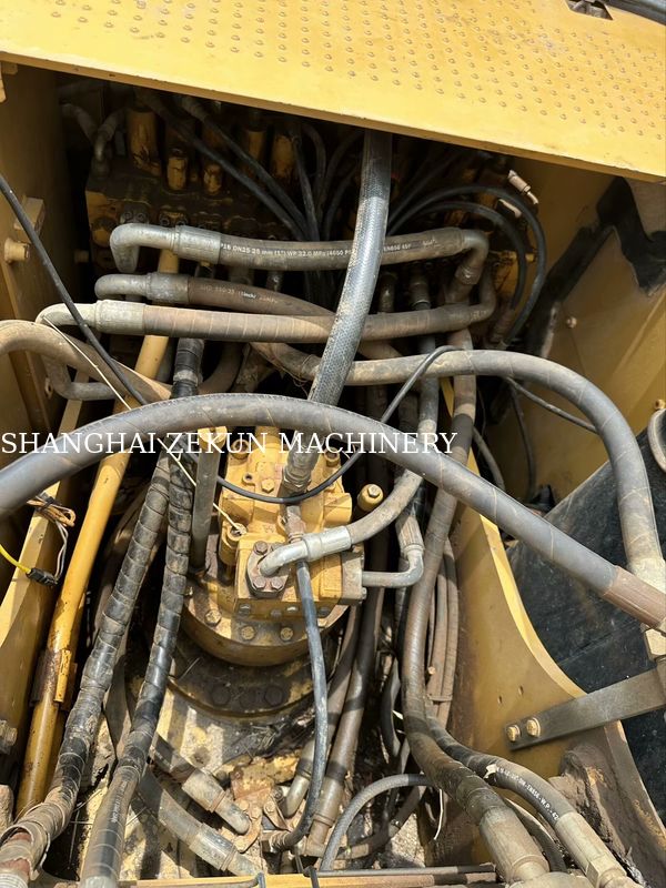 2014 CAT 320D2 Bagger 10.812 Stunden und Leistungsstarke Hydraulik-Durchflussrate 2 × 214 L/min Fahrgeschwindigkeit 3,5 / 5,5 km/h