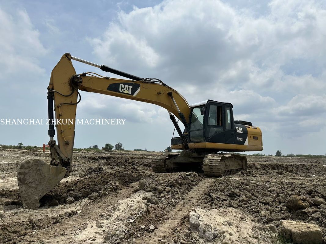 2014 CAT 320D2 Bagger 10.812 Stunden und Leistungsstarke Hydraulik-Durchflussrate 2 × 214 L/min Fahrgeschwindigkeit 3,5 / 5,5 km/h
