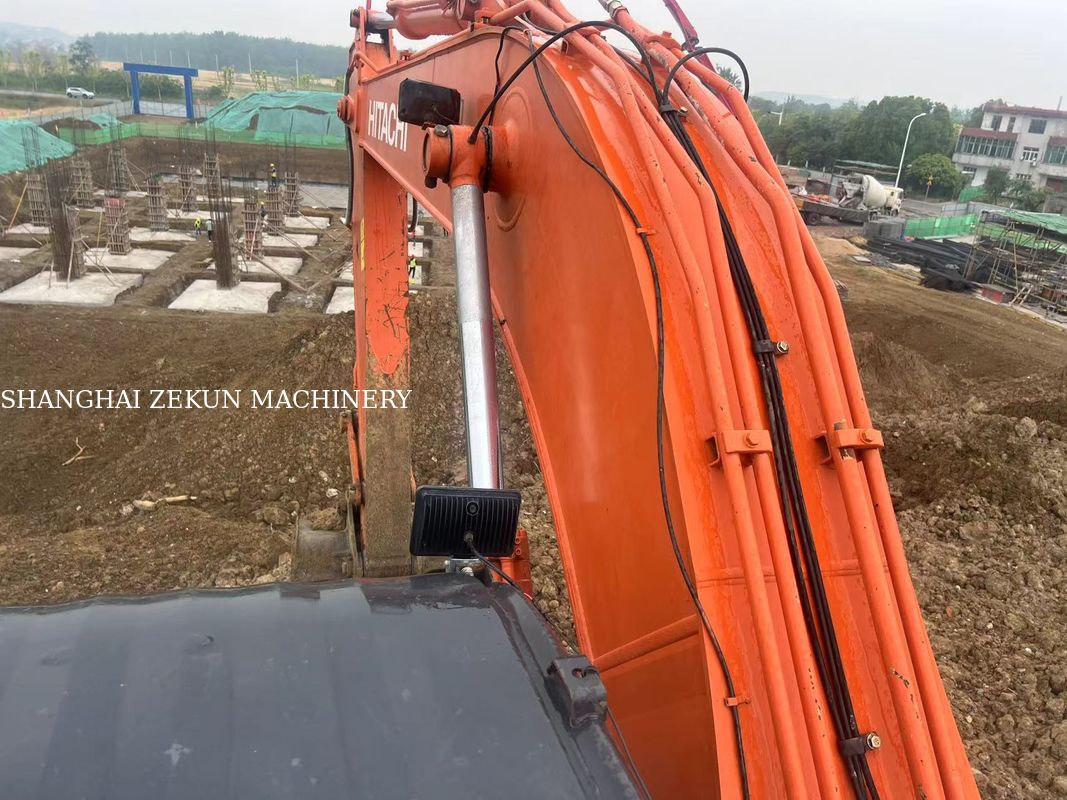 2020 Hitachi ZX220-5A Bagger 6541 Betriebsstunden Maximale Grabhöhe 630 mm Maximale Grabtiefe 670 mm Für Schwerlastarbeiten