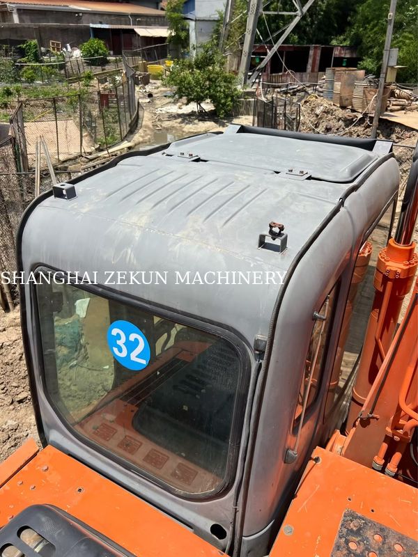 Hitachi ZX120-6 Bagger 14165 Stunden für Geschäftszwecke Kraftstofftankinhalt 240 L Hydraulikdruck 34,3 MPa