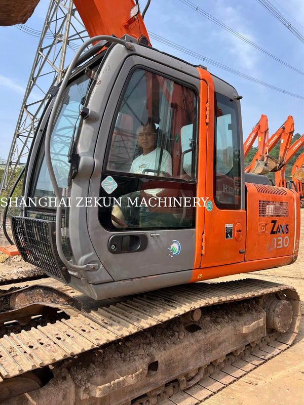 Gebrauchtes Hitachi ZX130-6 Bagger mit 11053 Stunden 4,6m Boomlänge 34,3 MPa Hydraulikdruck