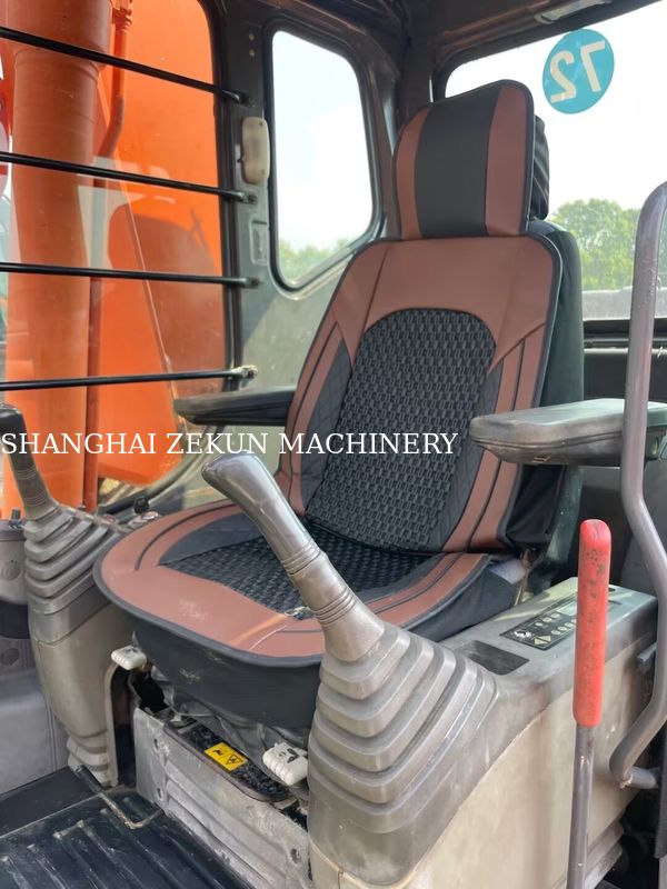 Hitachi ZX200-3G Bagger 11056 Stunden Fahrgeschwindigkeit von 3,5 / 5,5 km/h