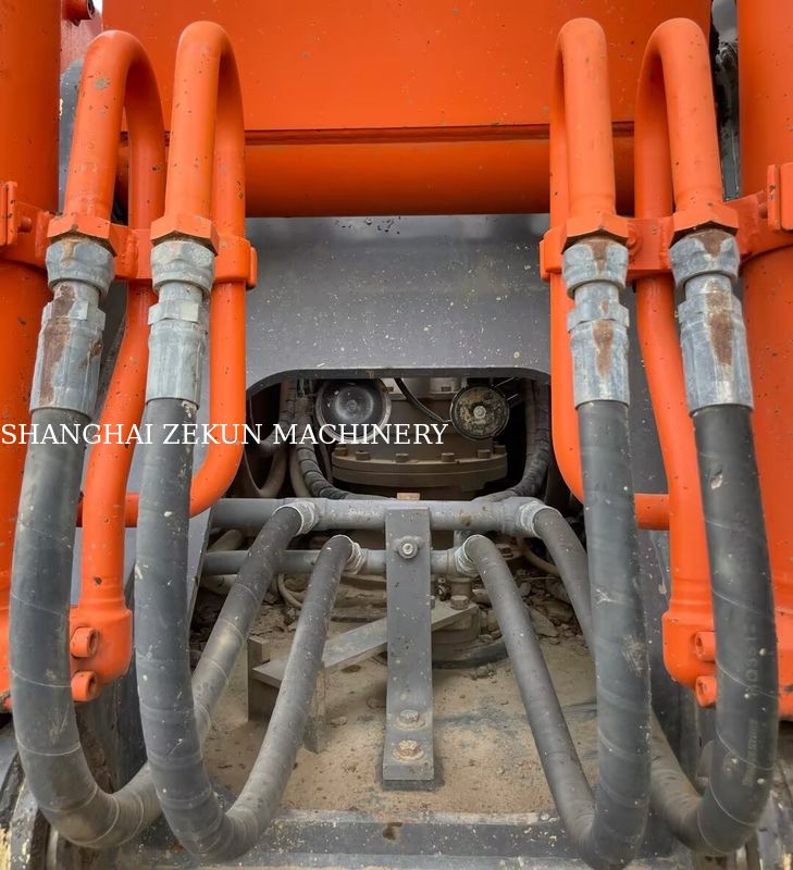 Hitachi ZX200-3G Bagger 10658 Stunden Armlänge 2,94 m Maximale Grabhöhe 620 mm
