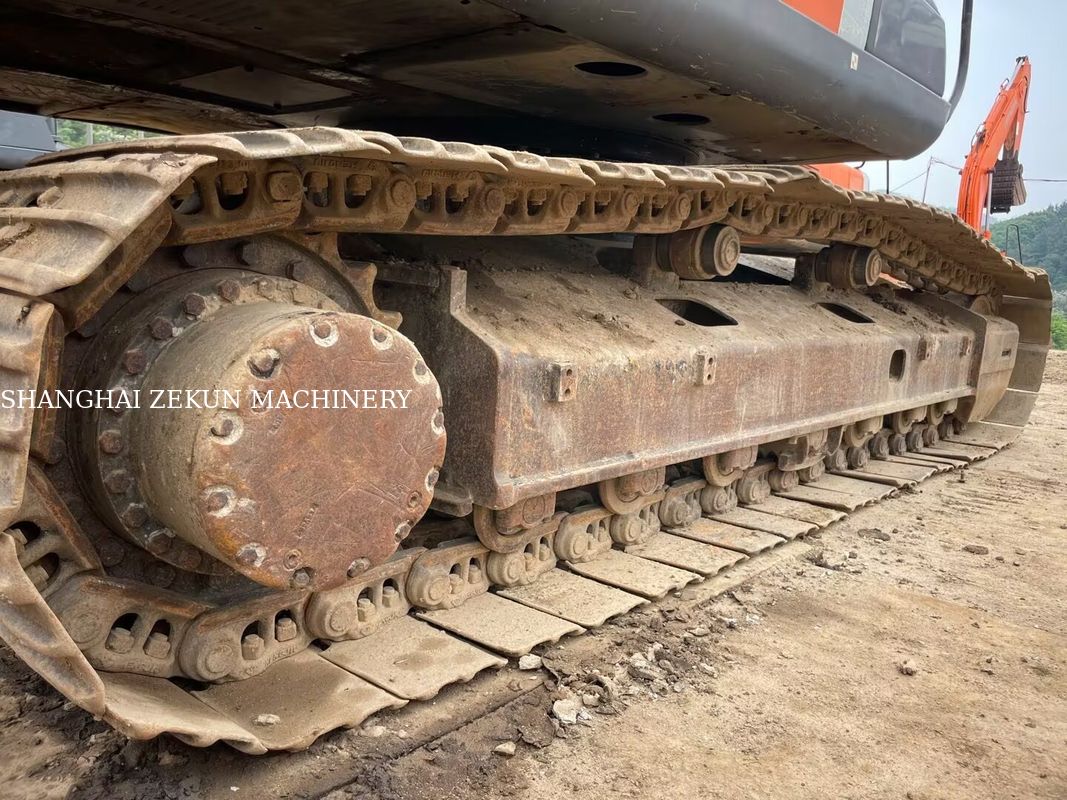 Hitachi ZX200-3G Bagger 10658 Stunden Armlänge 2,94 m Maximale Grabhöhe 620 mm