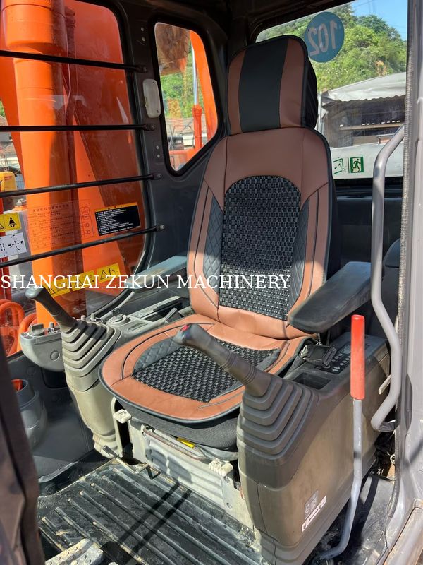 Hitachi ZX200-3G Bagger 12081 Stunden Fahrgeschwindigkeit 3,5 / 5,5 km/h Kabinenausstattung Multifunktionsanzeige