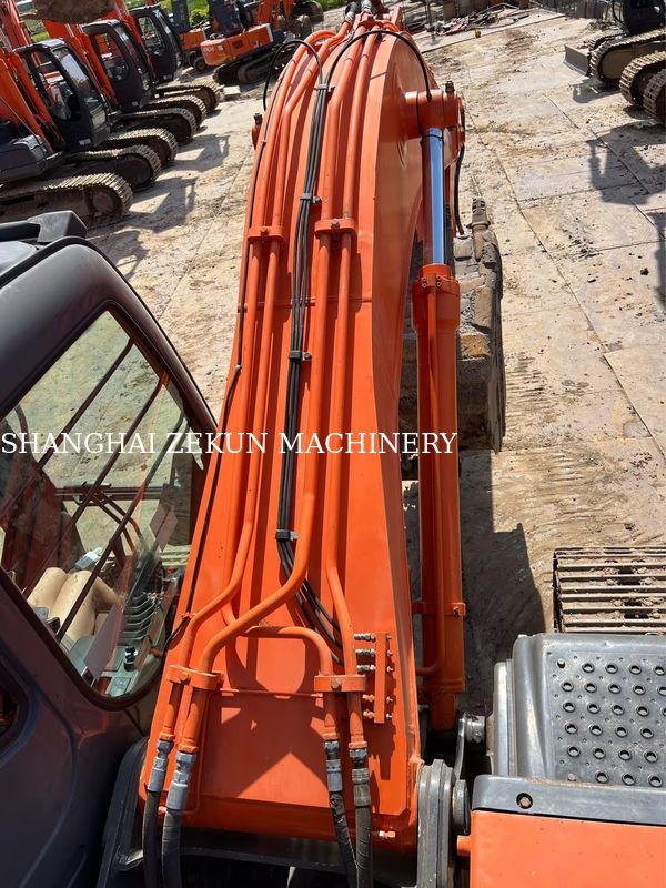 Hitachi ZX200-3G Bagger 12081 Stunden Fahrgeschwindigkeit 3,5 / 5,5 km/h Kabinenausstattung Multifunktionsanzeige