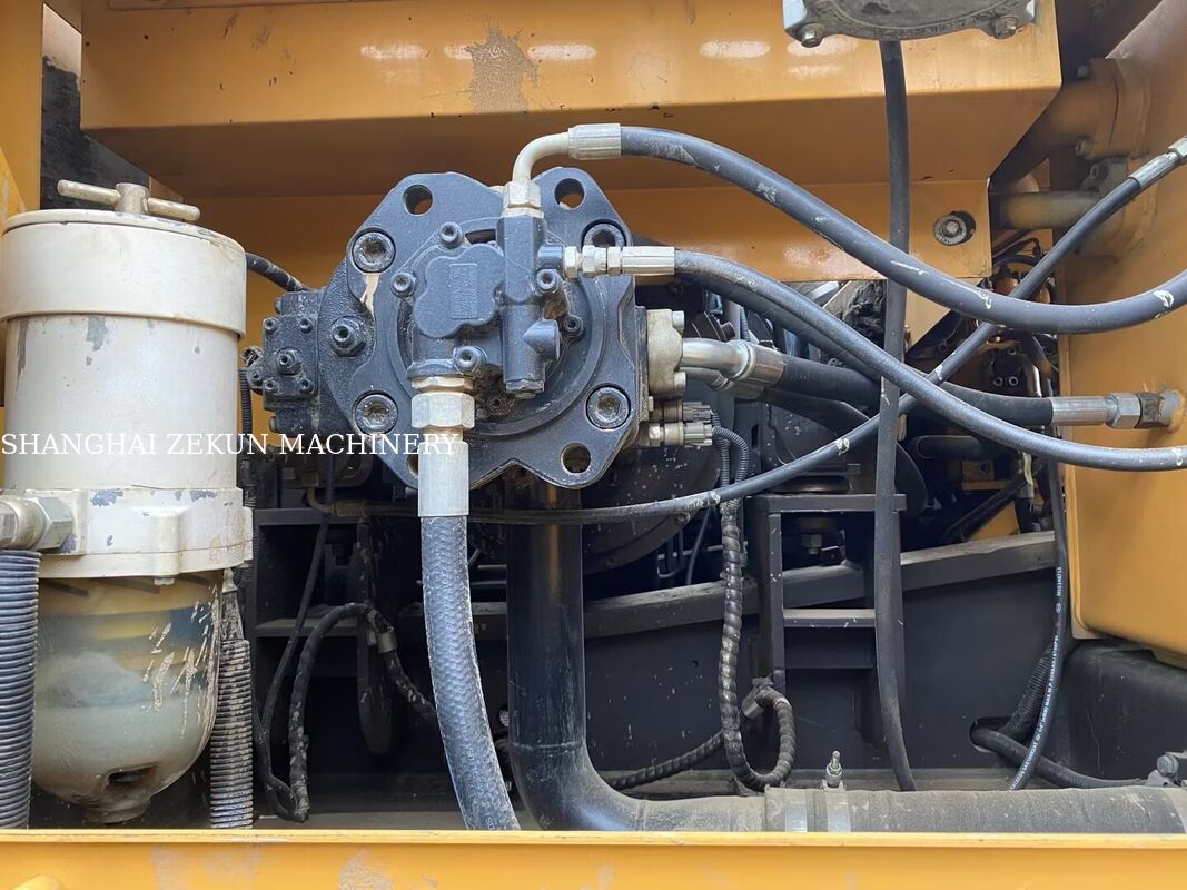Crawler Bewegt CAT Bagger Flexible Fähigkeiten Ausgezeichneter Zustand Perfekt für Großbaustellen